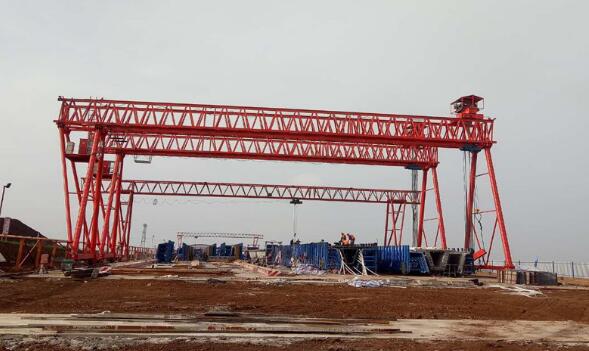 單梁與雙梁吊鉤龍門吊在成本上有何差異？/ 為何雙梁結(jié)構(gòu)維護(hù)成本更高？