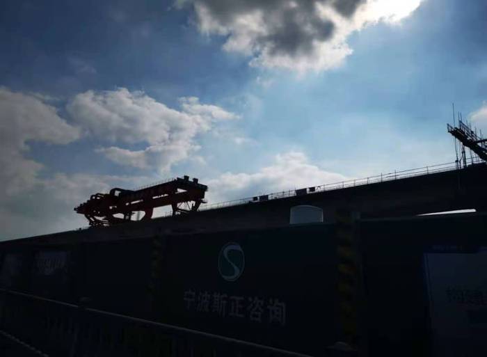 高鐵900噸架橋機(jī)出售